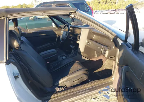 1991 Cadillac Allante z USA, uszkodzony, nr VIN 1G6VS3384MU126883